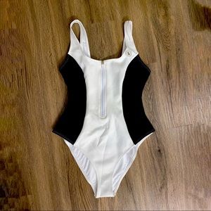 NWT - Forever 21 Scuba Colorblock one-piece swimsuit